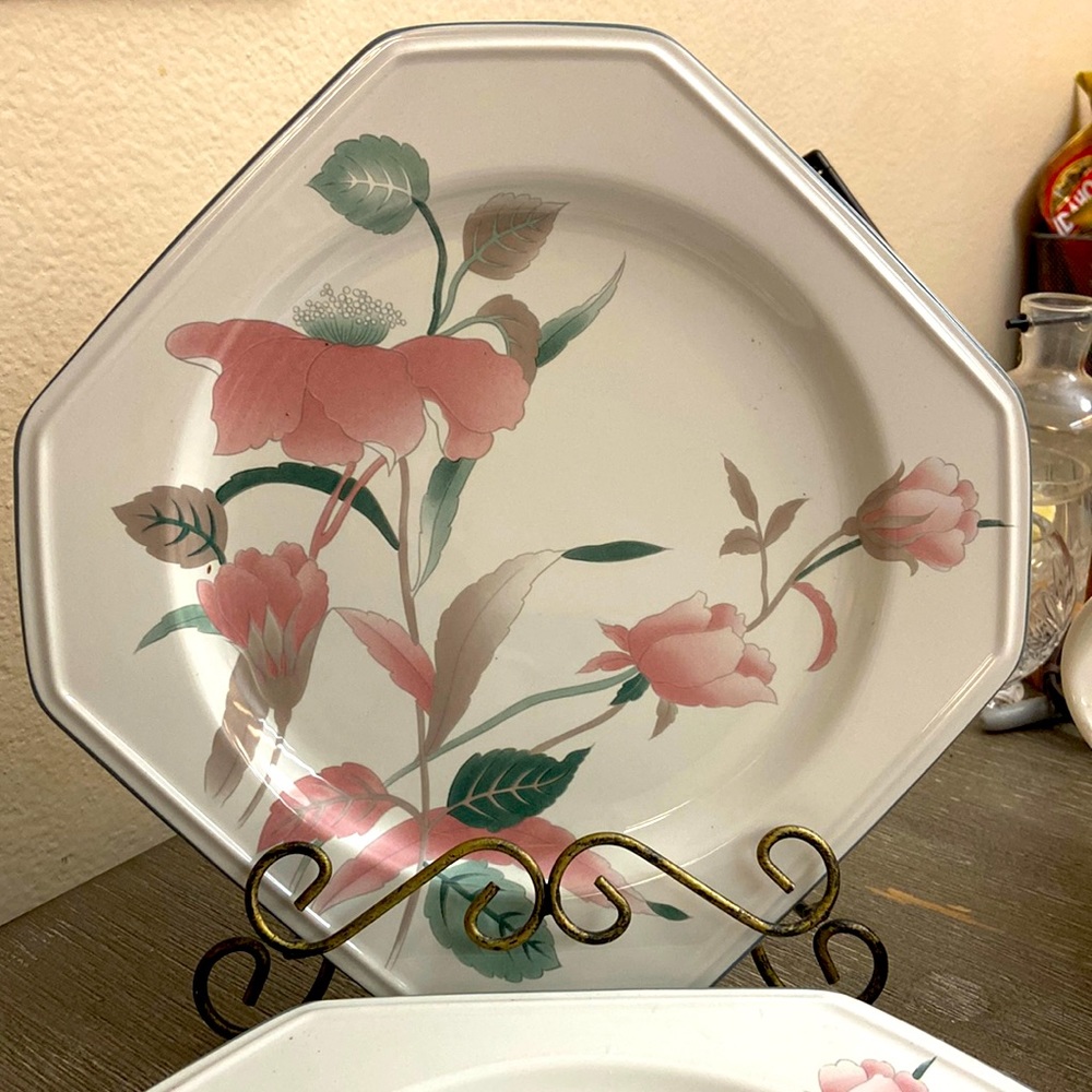 Vintage MIKASA SILK FLOWER Set of 4 Dinner PLATEs
